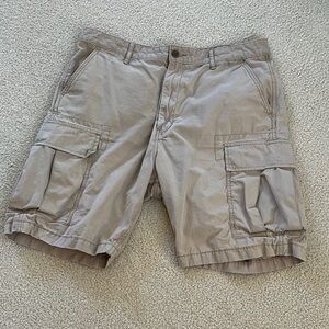 Levi's Men's Cargo Shorts in Light Tan